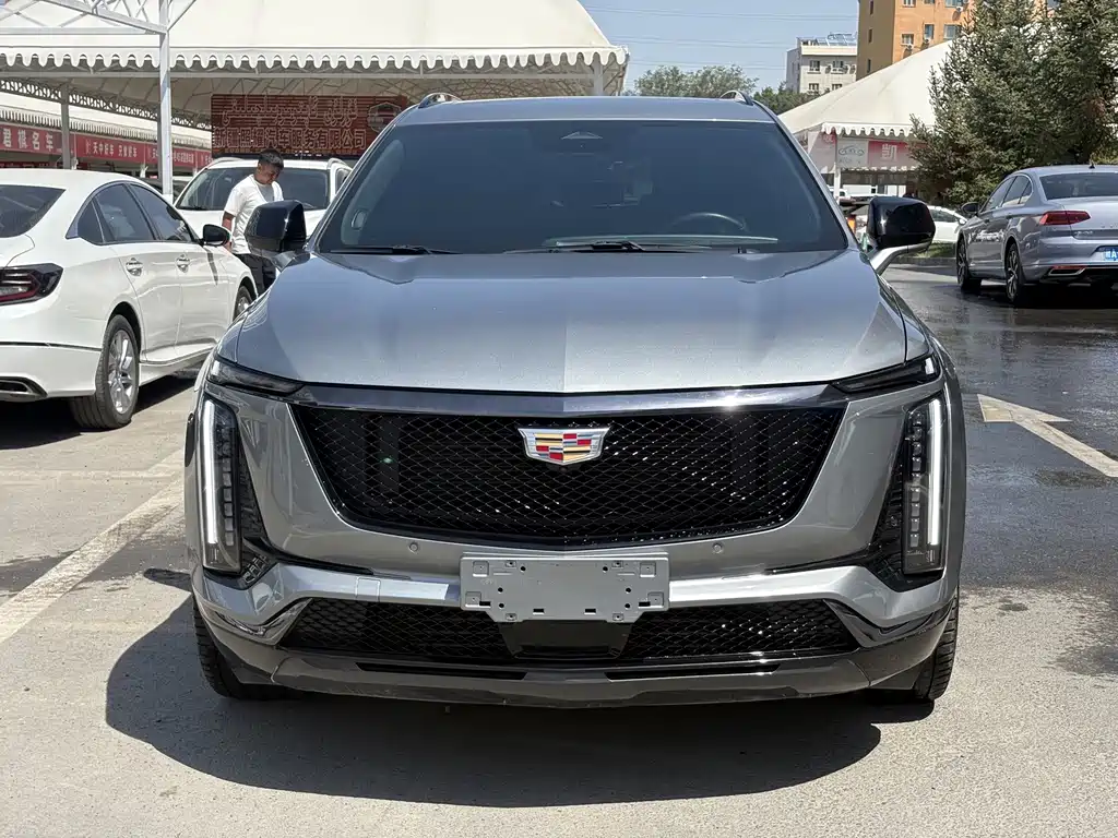 Cadillac XT5 2025 2.0T Platinum Edition