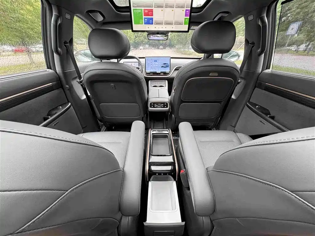 eπ008 2024 6-seat Extended Range Edition
