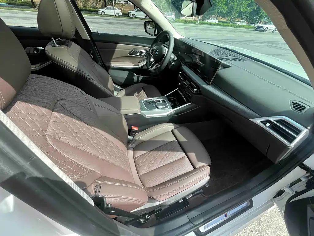 BMW 3 Series 2025 325Li M Sport Package
