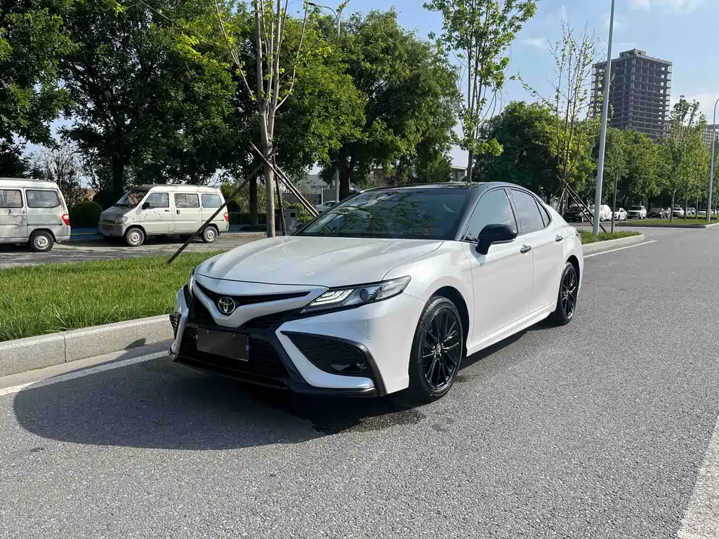 Camry 2023 2.0S Knight Edition