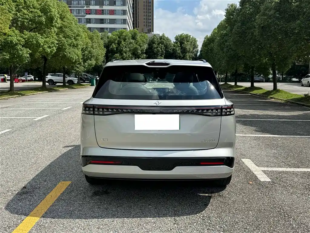 eπ008 2024 6-seat range-extended version