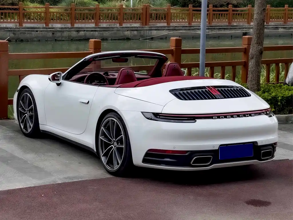 Porsche 911 Carrera Cabriolet 3.0T 2020 Model