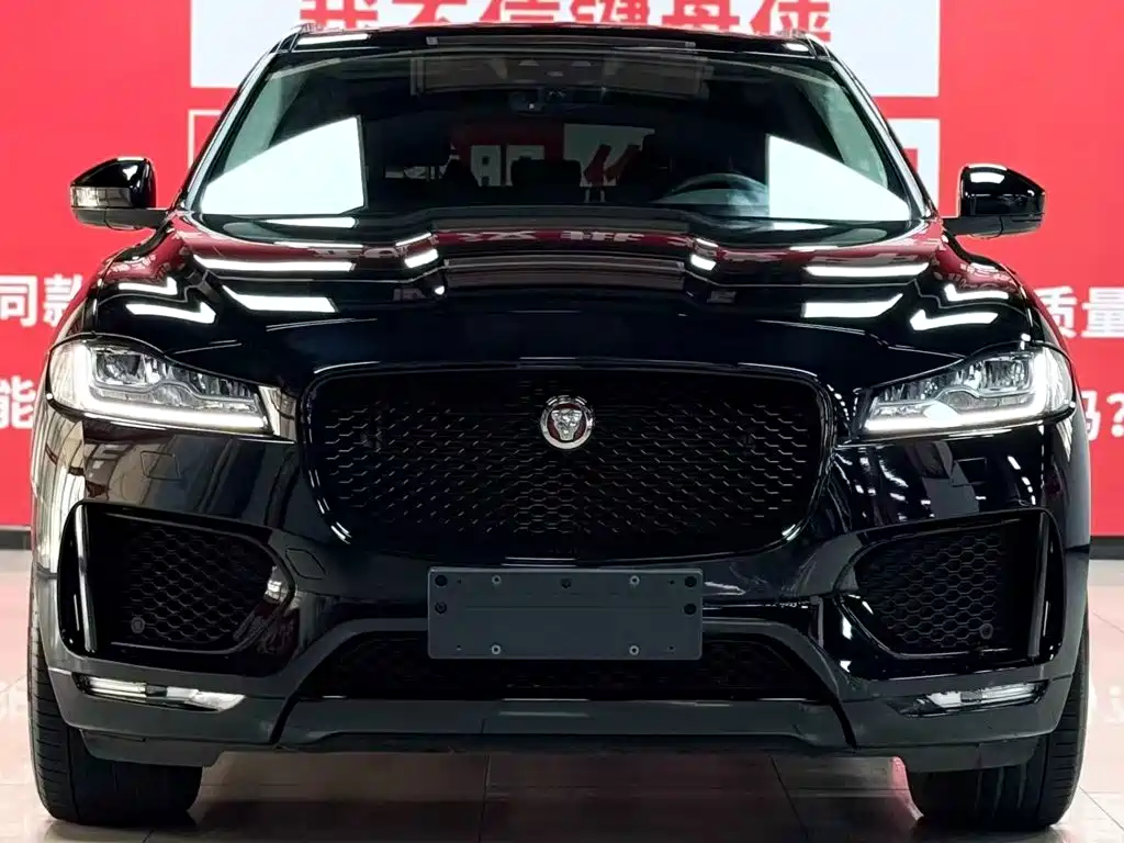 Jaguar F-PACE 2020 2.0T Race Flag Edition