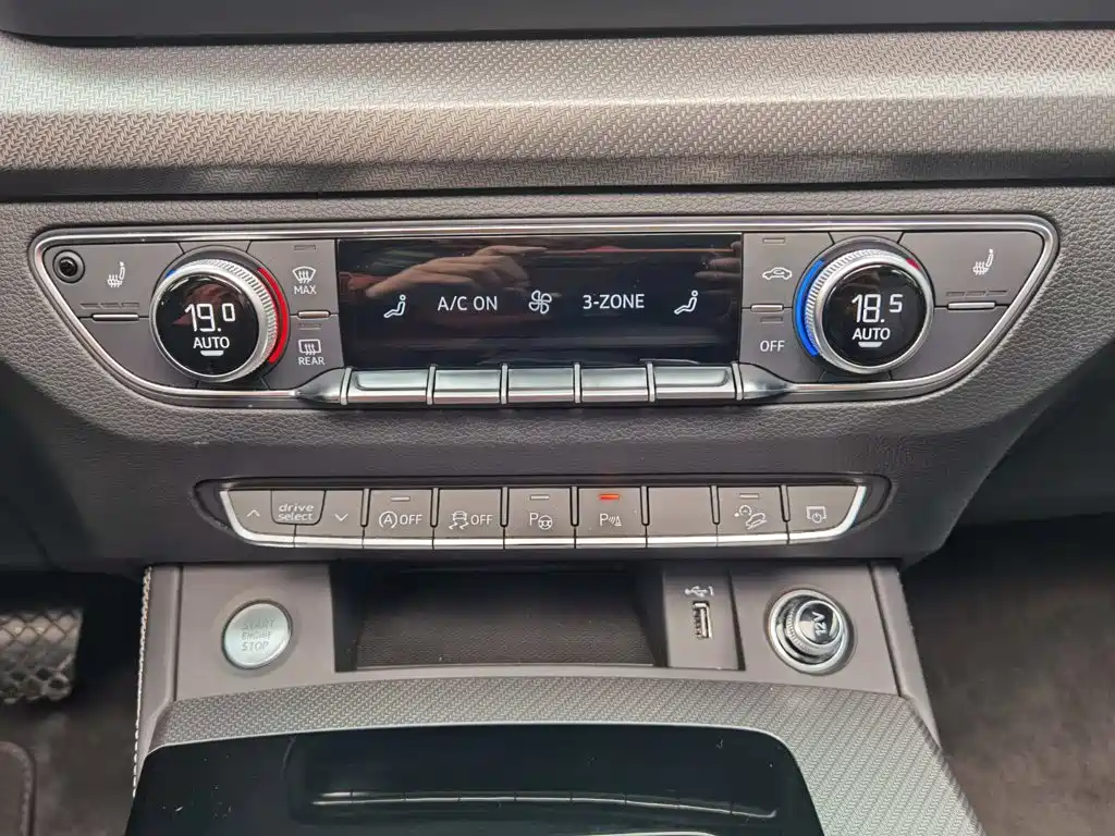 Audi Q5L 2022 Facelift 40T Premium Dynamic Edition