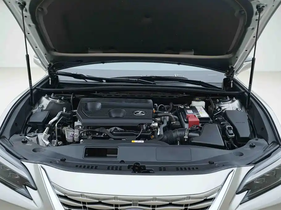 Lexus ES 2025 200 Prestige Edition