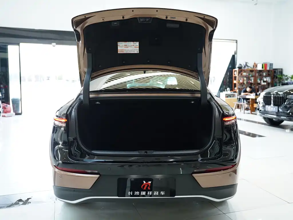 2023 Crown SportCross 2.4T SportCross HEV 4WD Ultimate Edition