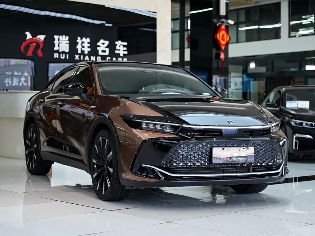 2023 Crown SportCross 2.4T SportCross HEV 4WD Ultimate Edition