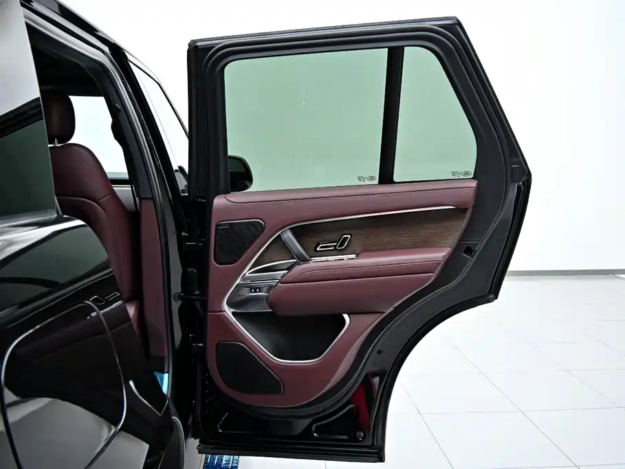 Range Rover 2025 Model 3.0T Export Edition