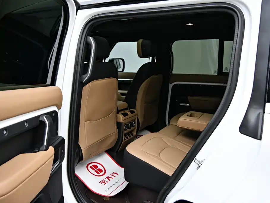 Land Rover Defender 2025 110 3.0T P400 X-Dynamic HSE