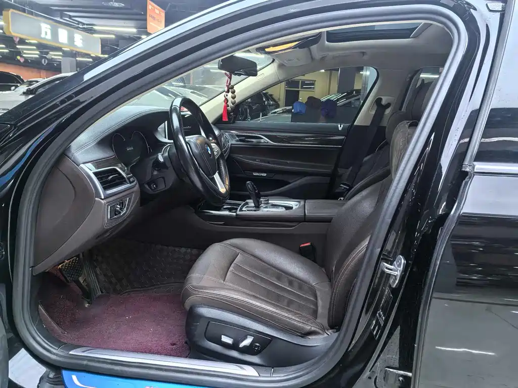 BMW 7 Series 2016 730Li Leading Edition