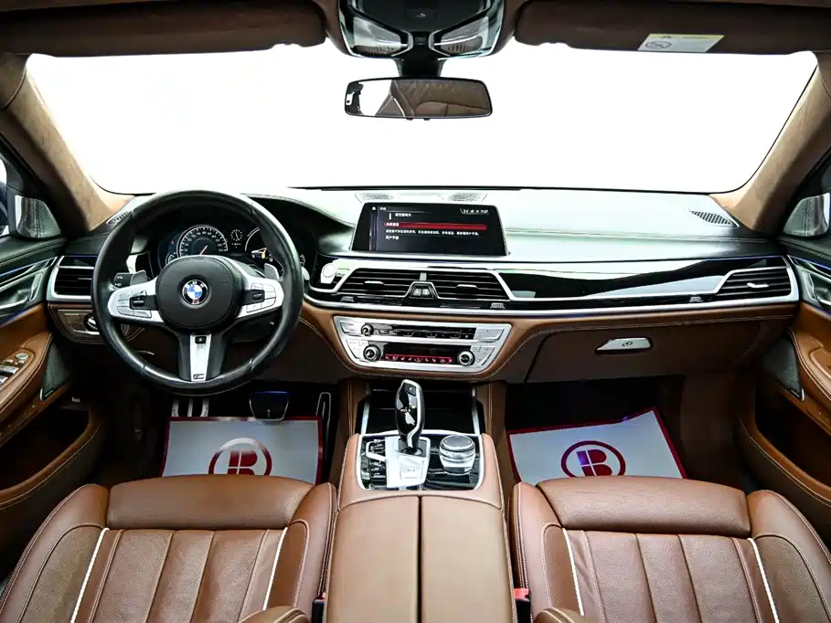 BMW 7 Series 2018 740Li xDrive Luxury Edition M Sport Package