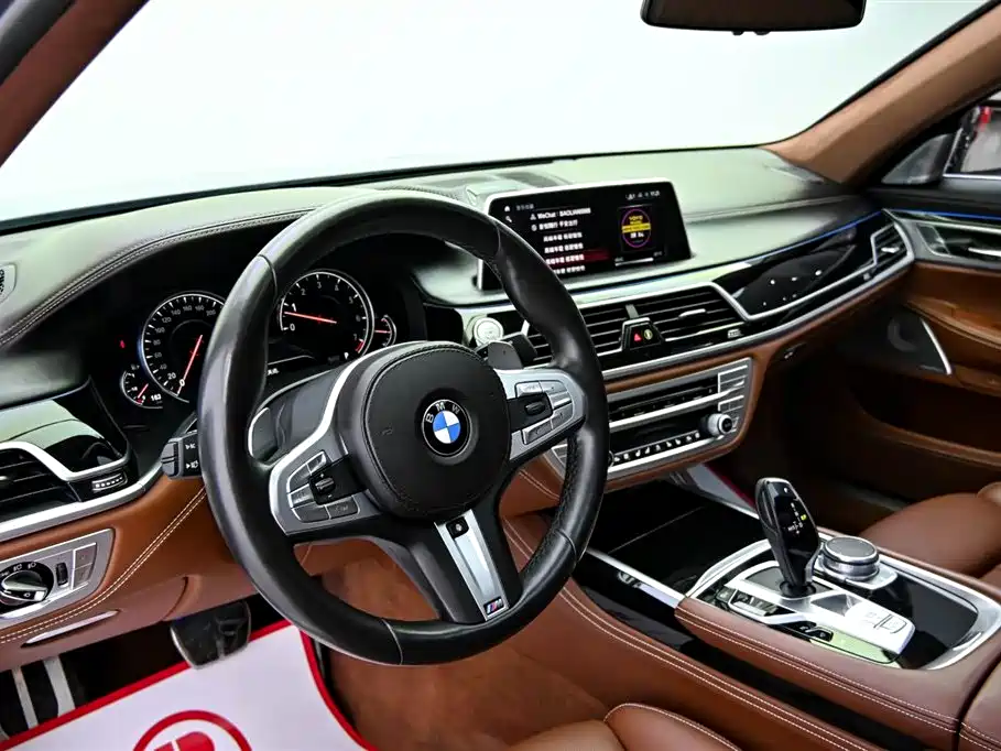 BMW 7 Series 2018 740Li xDrive Luxury Edition M Sport Package