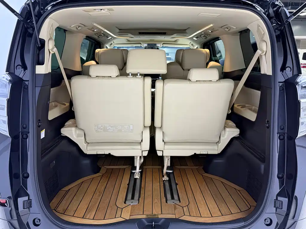 Camry 2021 2.5L HV Luxury Edition