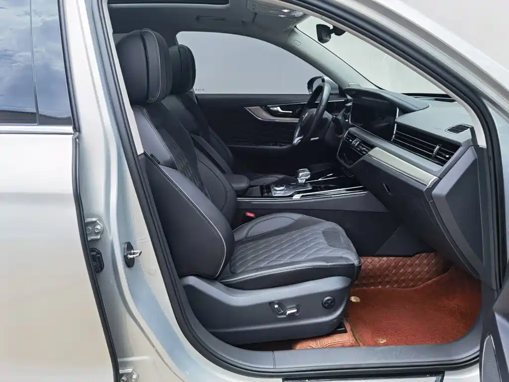 Hongqi HS5 2019 Model 2.0T Zhilian Qixiang 4WD Edition