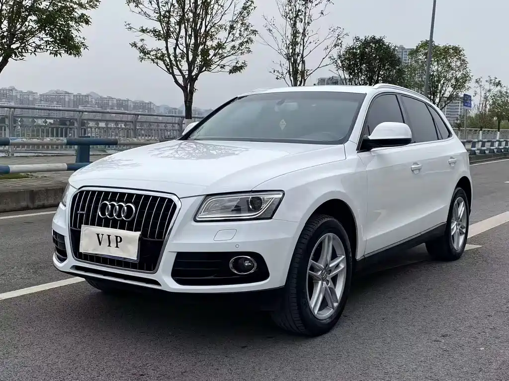 Audi Q5 2016 model Comfort Edition