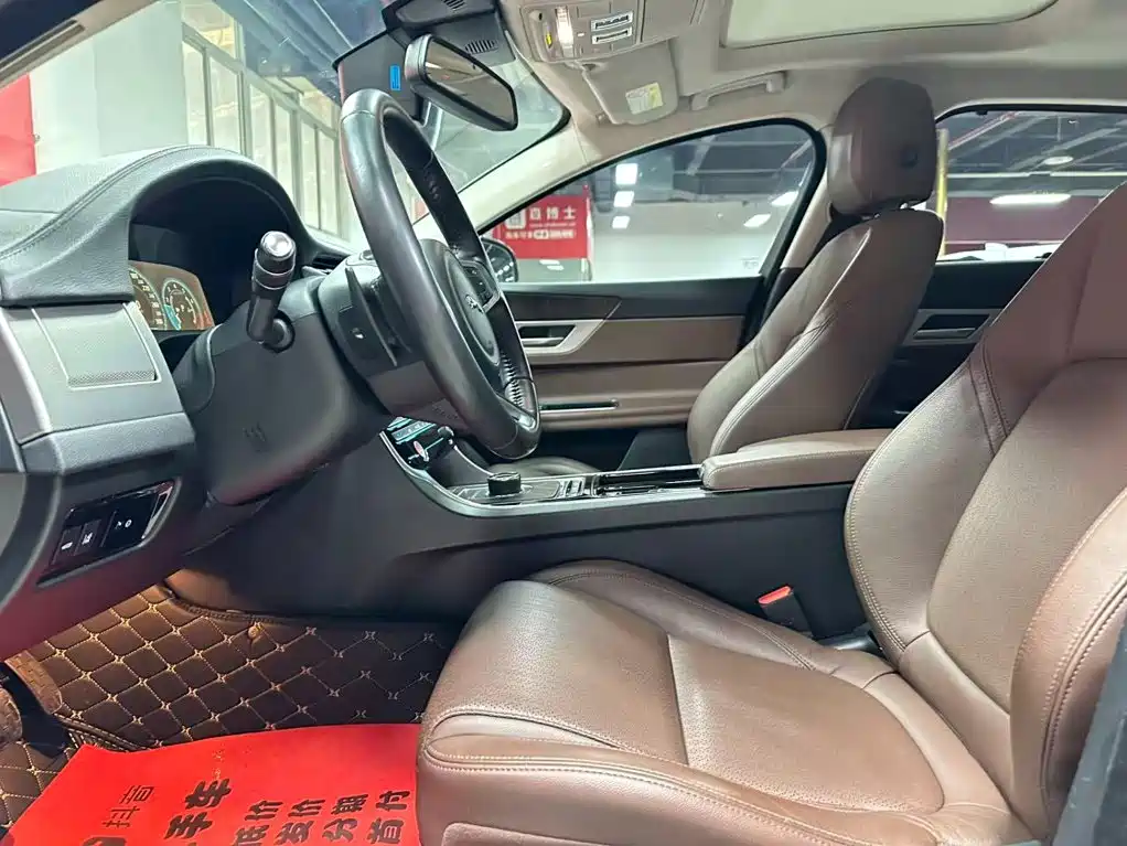 Jaguar XFL 2019 2.0T 250PS Two-Wheel Drive Luxury Edition