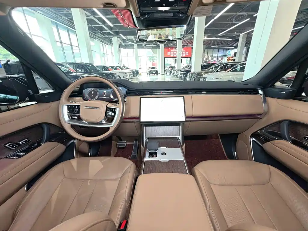 Range Rover 2025 Edition 3.0 L6 400PS Grand Extended Version