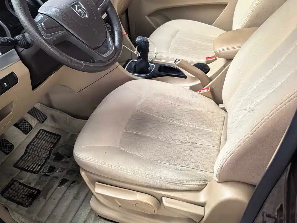 Baojun 730 2016 Model Year Revised 1.5L Manual Standard 7-Seat National Standard V