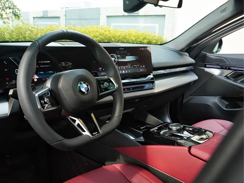 BMW 5 Series 2025 525Li M Sport Package