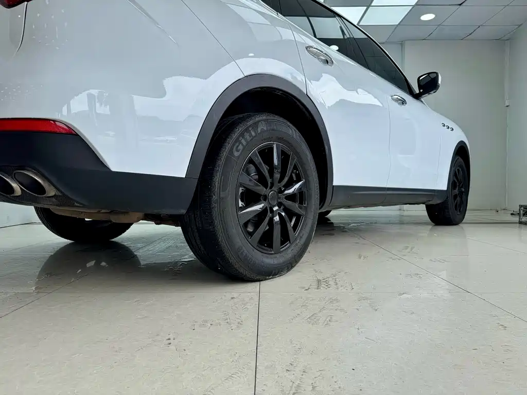 Levante 2018 Classic Edition 3.0T