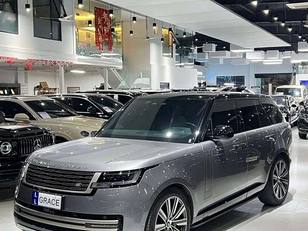 Range Rover 2023 3.0 L6 360PS Grand Edition