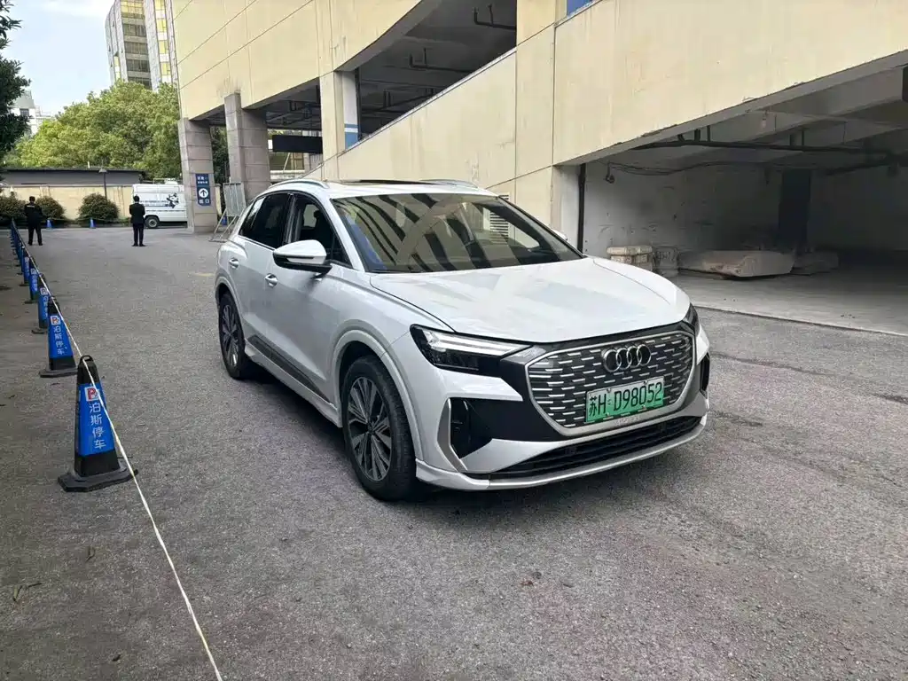 Audi Q4 e-tron 2023 40 e-tron Creative Edition