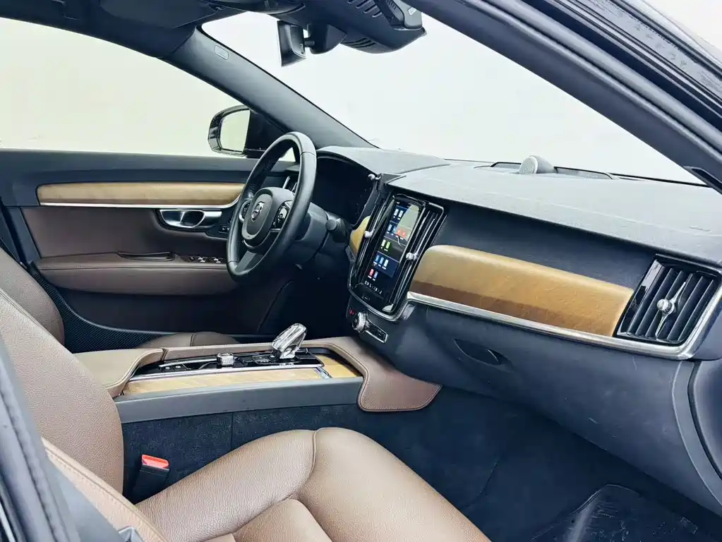 Volvo S90 2021 B5 Intelligent Comfort Luxury Edition