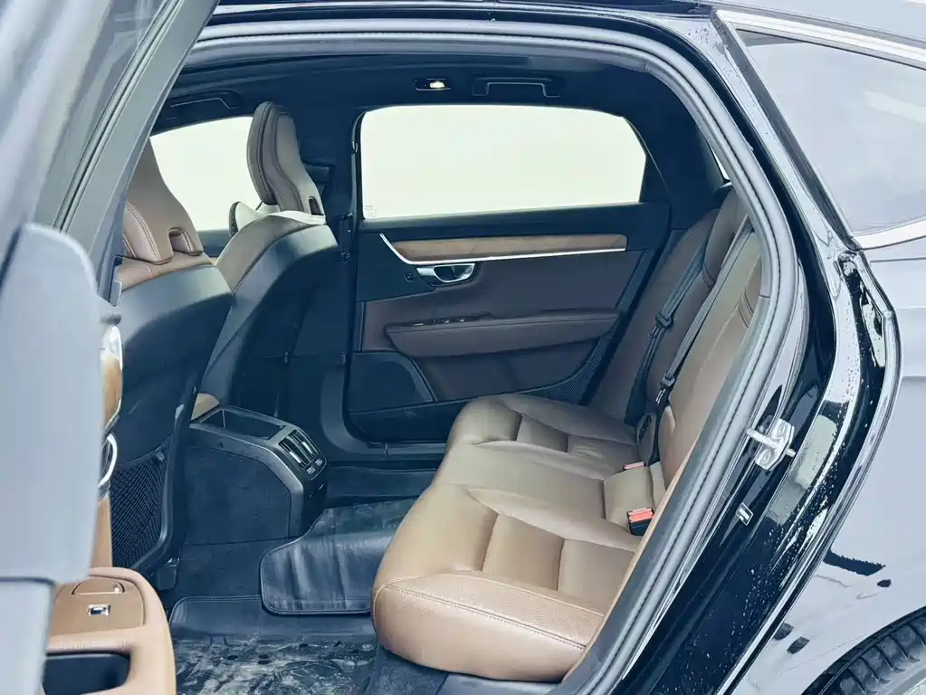 Volvo S90 2021 B5 Intelligent Comfort Luxury Edition