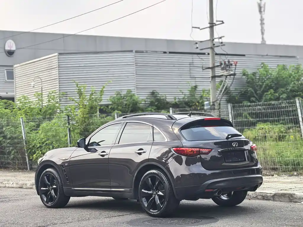 Infiniti QX70 2015 3.7L Absolute Edition