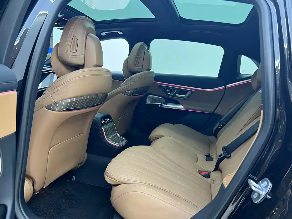 Mercedes-Benz E-Class 2024 E 300 L Luxury Edition