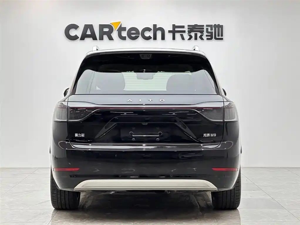 SUV 2025 Model Range-Extended Ultra Edition 52kWh 6-Seat Version 192-line LiDAR