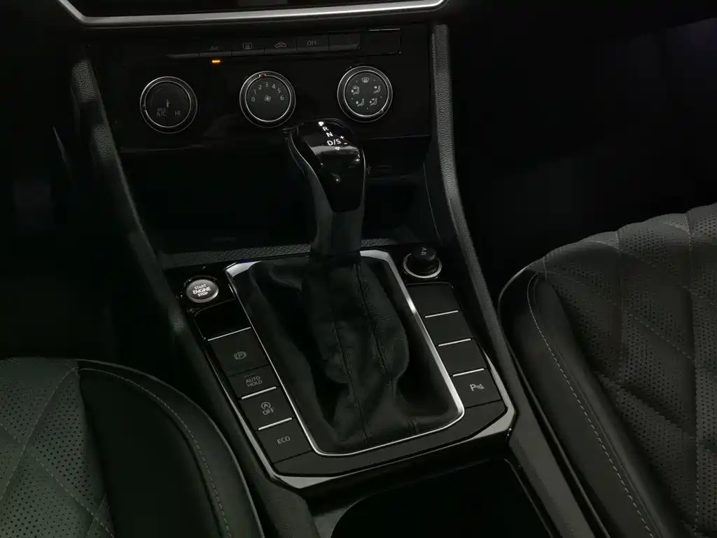 2023 Volkswagen Sagitar 300 TSI DSG Prestige Edition