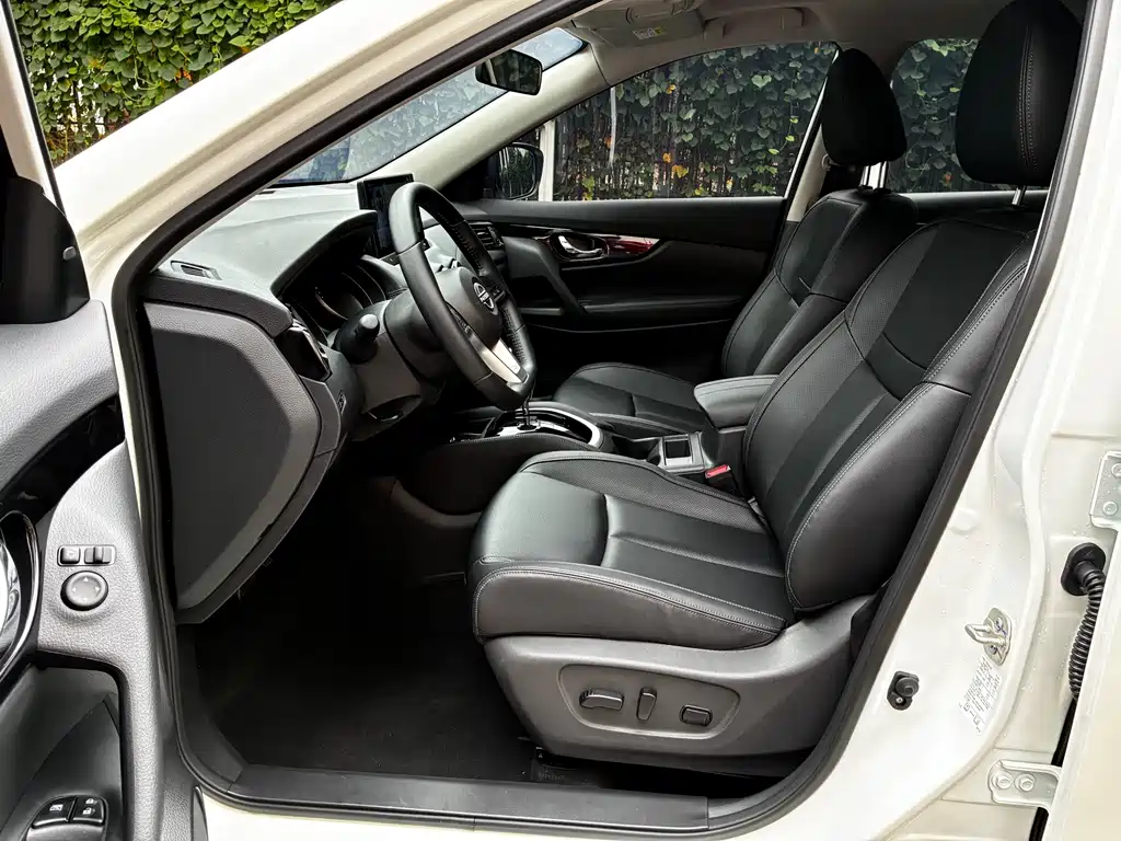 2025 Qashqai Honor 2.0L FWD Leading Edition