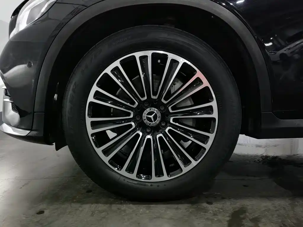 Mercedes-Benz GLC 2017 260 4MATIC Dynamic Edition