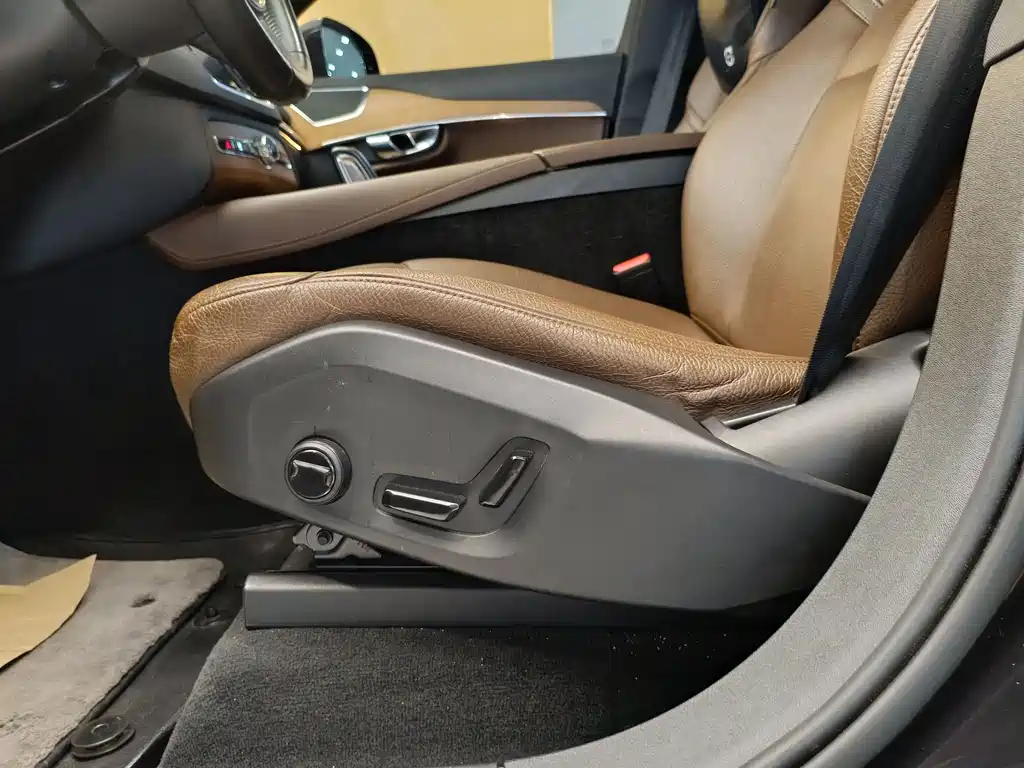 Volvo XC90 2021 B6 Intelligent Luxury Edition 7-seater