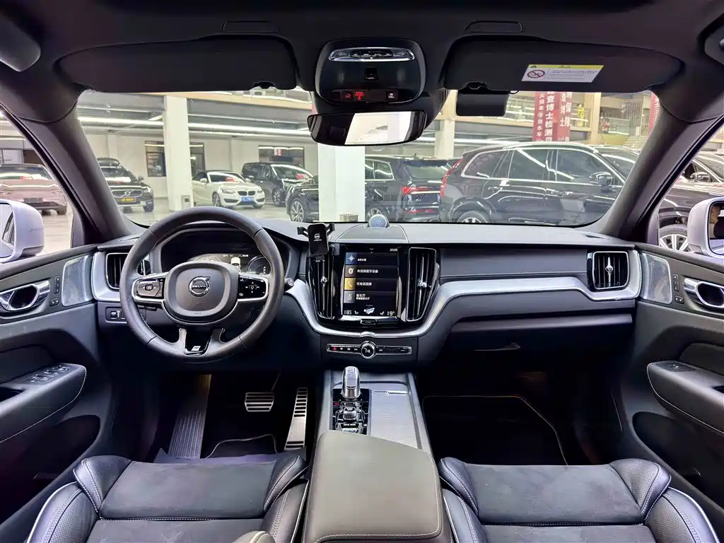 Volvo XC60 Plug-in Hybrid 2019 T8 E驱 Hybrid Smart雅 Motion Edition National V