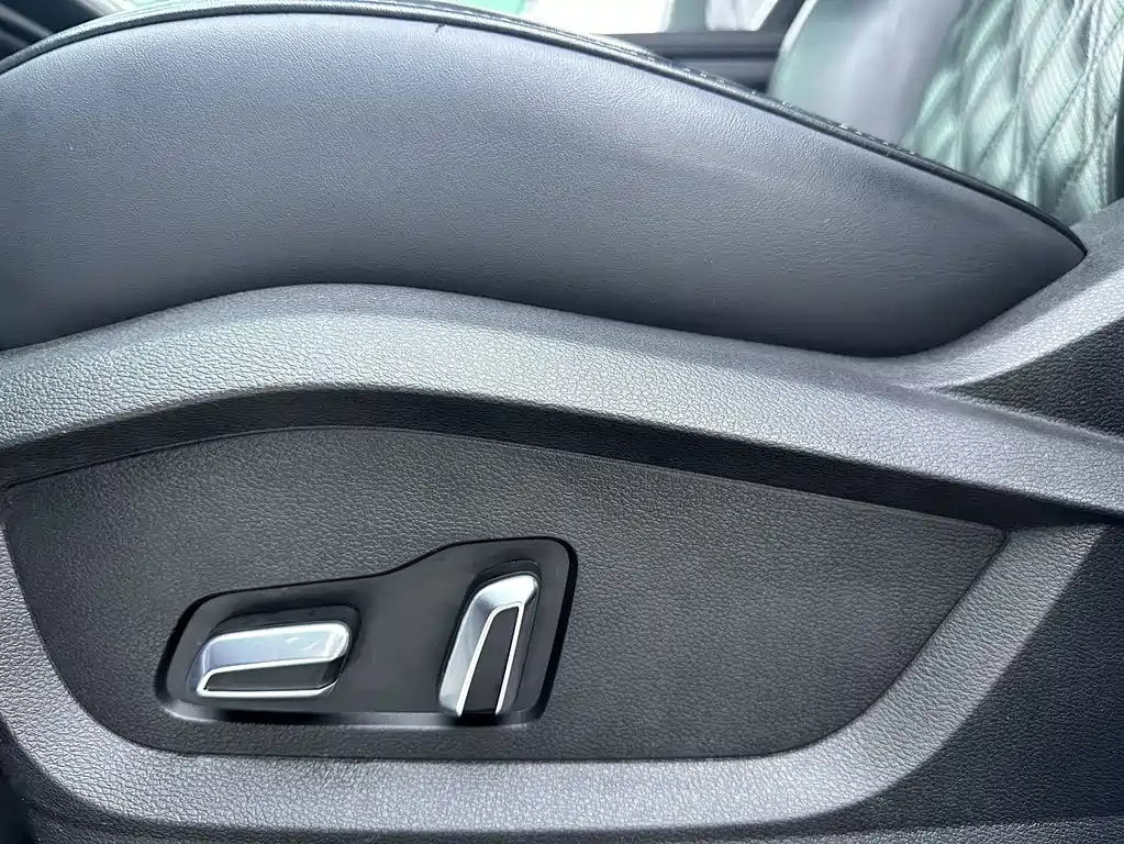 Ruihu 7 PLUS 2023 Champion Edition 1.5TGDI DCT Prestige Model