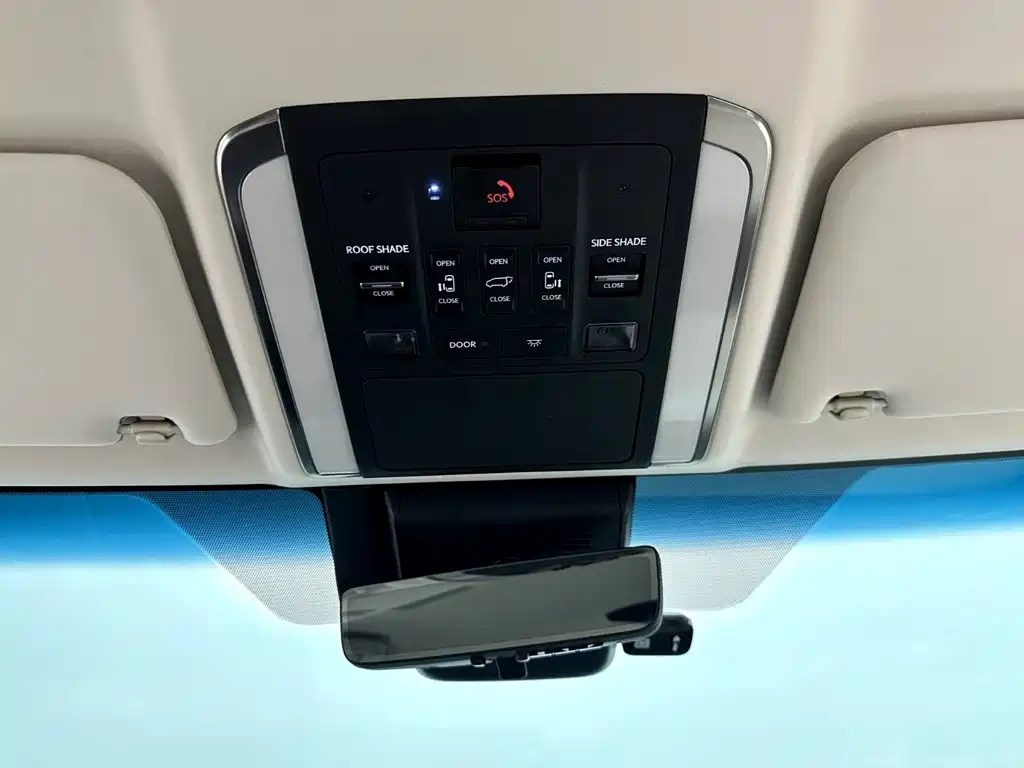 Lexus LM 2023 500h Six-Seater Grand Touring Edition