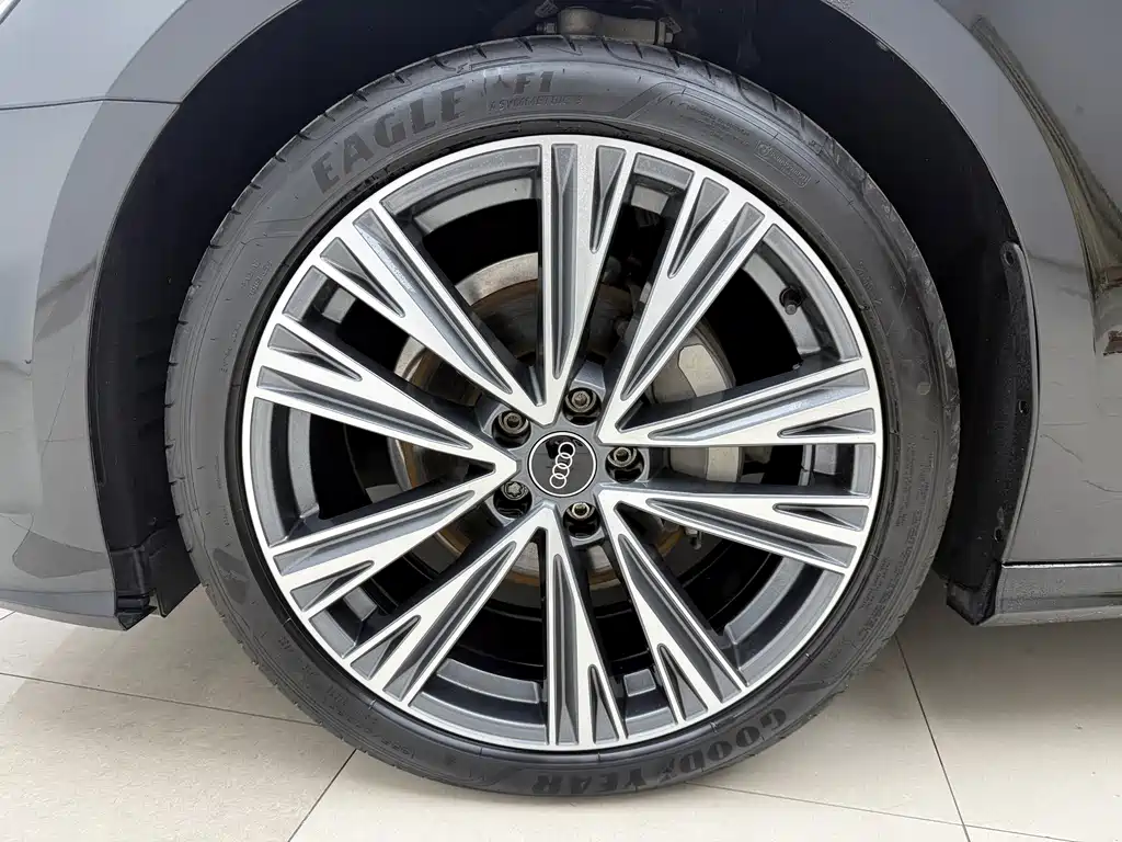 Audi A6L 2024 40 TFSI Luxury Dynamic Edition