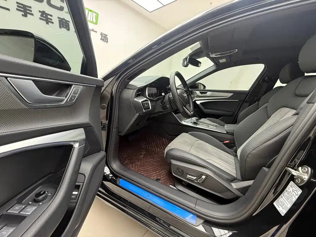 Audi A6L 2024 40 TFSI Luxury Dynamic Edition