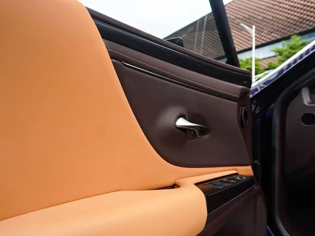 Lexus ES 2020 300h Excellence Edition