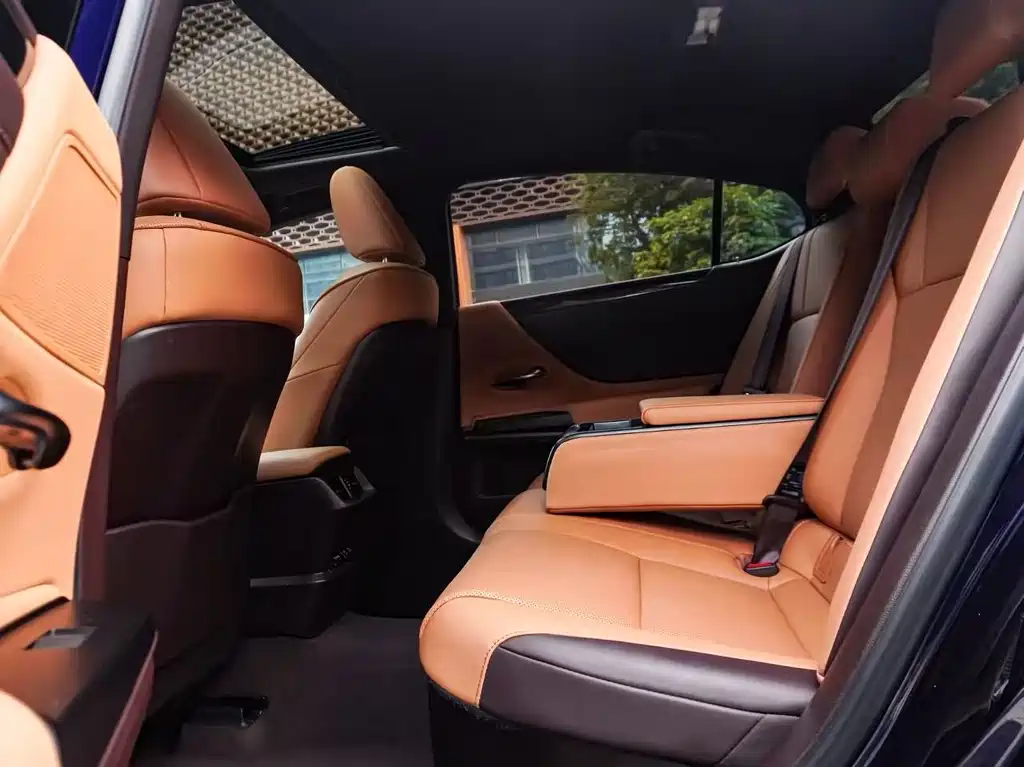 Lexus ES 2020 300h Excellence Edition