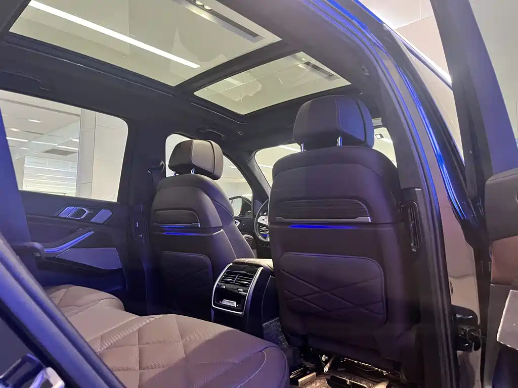 BMW X5 2022 xDrive 40Li M Sport Package