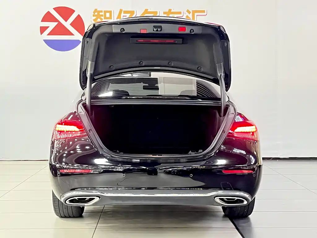 Mercedes-Benz E-Class 2022 Facelift 3 E 300 L Luxury Edition