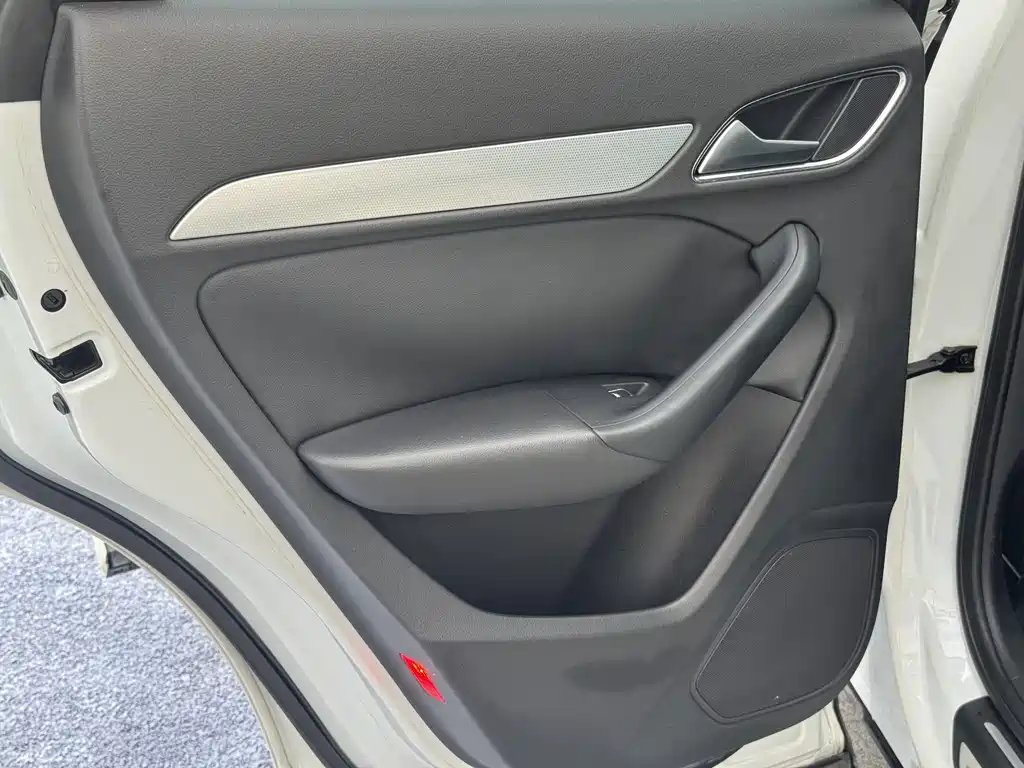 Audi Q3 2013 35 TFSI quattro Tech Line