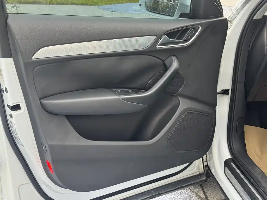 Audi Q3 2013 35 TFSI quattro Tech Line