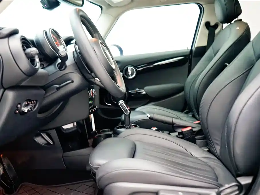 2019 MINI Cooper S Artist 5-Door Edition