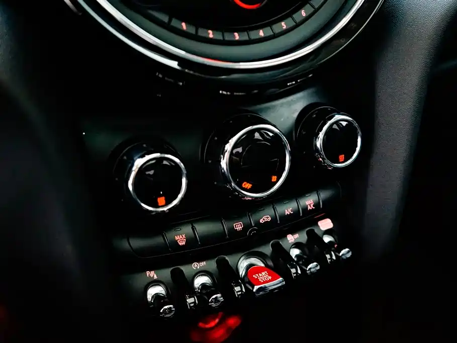 2019 MINI Cooper S Artist 5-Door Edition