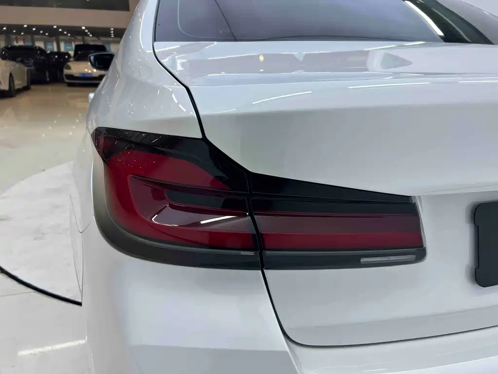 BMW 5 Series 2022 530Li Leading Edition M Sport Package