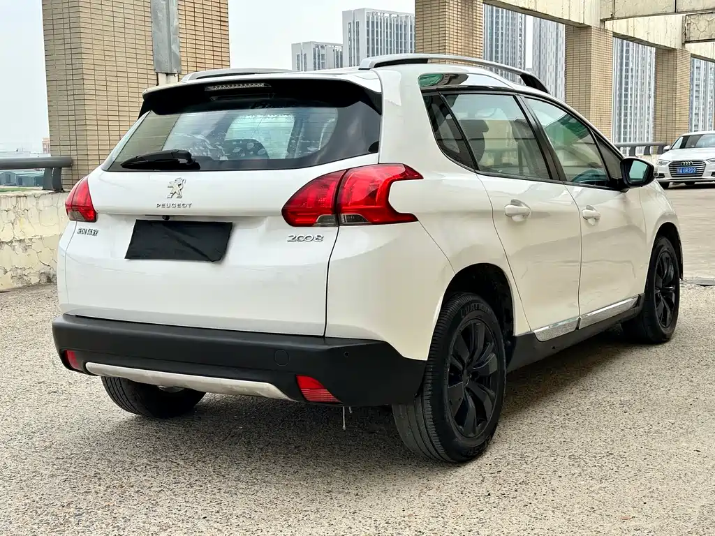 Peugeot 2008 2014 model 1.6L manual Fashion Edition